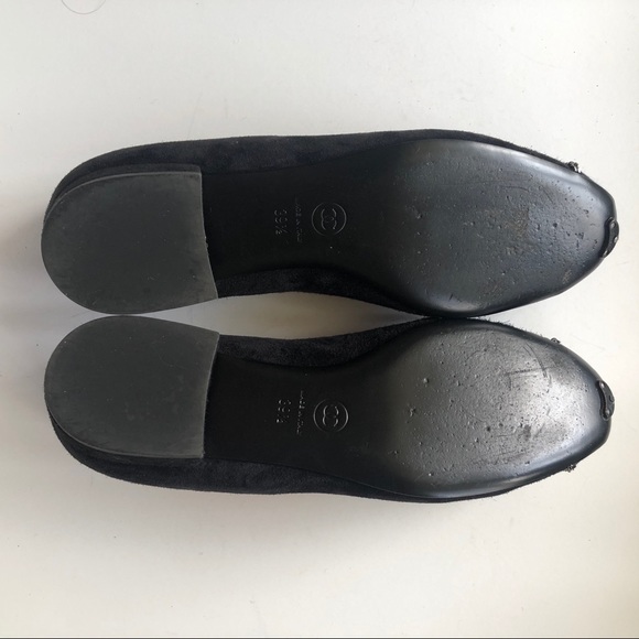 CHANEL Black Suede Grosgrain Captoe Pump with Silver Chain Detail - Picture 9 of 14